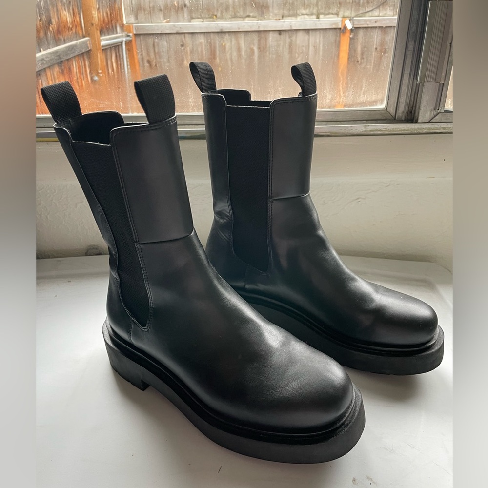 HM High Profile Chelsea Boots